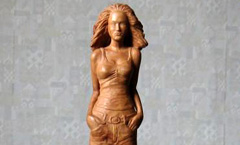 Новая амазонка - Деревянная скульптура Владимира Цепляева
